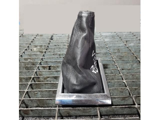 bontott SUZUKI GRAND VITARA Váltószoknya