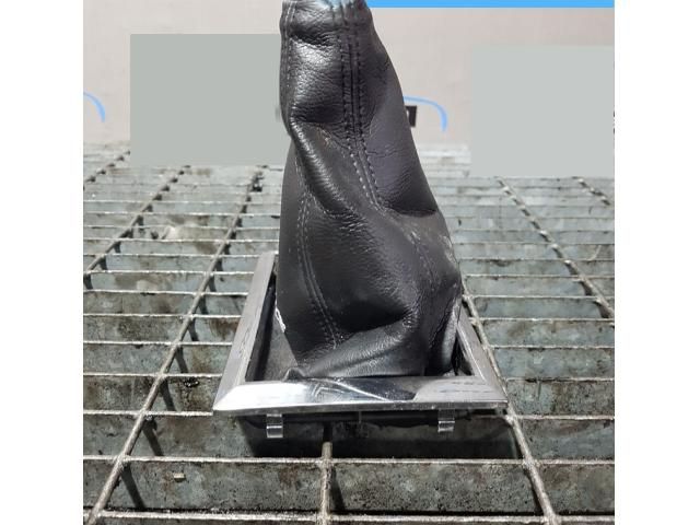 bontott SUZUKI GRAND VITARA Váltószoknya