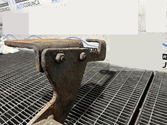 bontott SUZUKI GRAND VITARA Vonóhorog