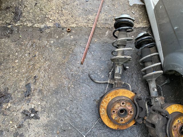 bontott SUZUKI IGNIS I Bal első Gólyaláb (Lengécsillapító, Rugó)