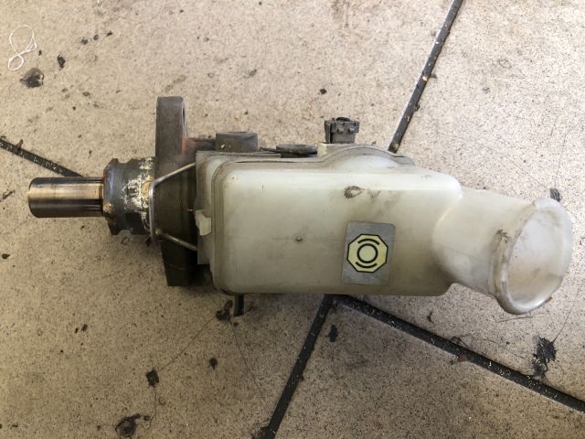 bontott SUZUKI IGNIS I Főfékhenger