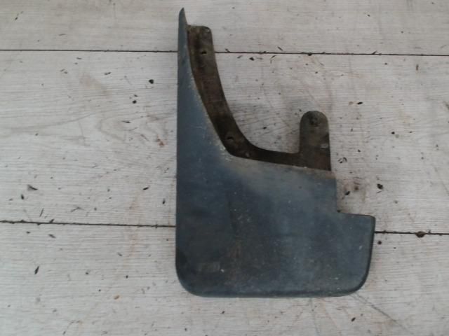 bontott SUZUKI IGNIS I Bal első Sárvédő Gumi