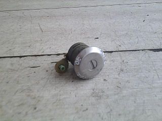 bontott SUZUKI IGNIS I Bal első Zárbetét