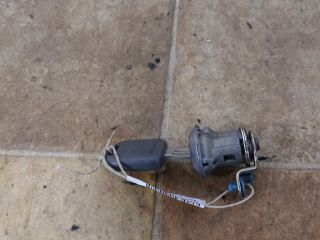 bontott SUZUKI IGNIS I Bal első Zárbetét