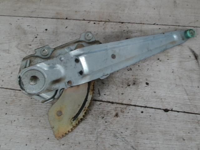 bontott SUZUKI IGNIS I Bal hátsó Ablakemelő Szerkezet (Mechanikus)