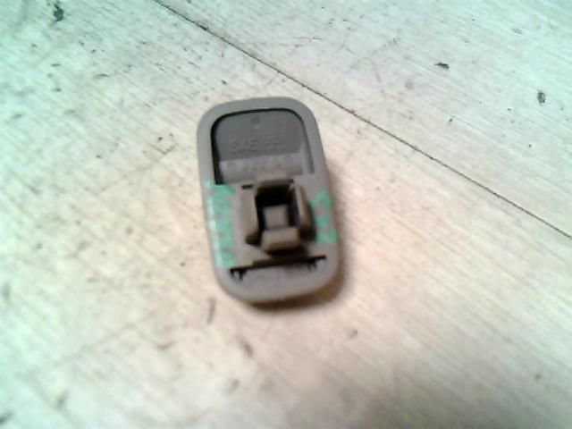 bontott SUZUKI IGNIS I Bal Napellenző Tartó