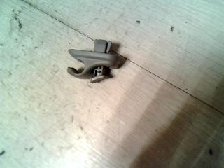 bontott SUZUKI IGNIS I Bal Napellenző Tartó