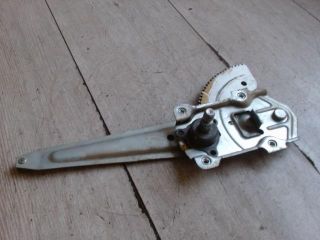 bontott SUZUKI IGNIS I Jobb hátsó Ablakemelő Szerkezet (Mechanikus)