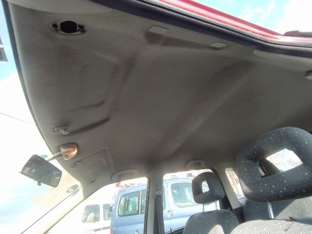 bontott SUZUKI IGNIS I Kesztyűtartó