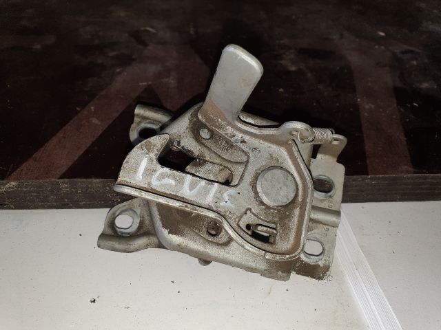 bontott SUZUKI IGNIS I Motorháztető Biztonsági Kampó