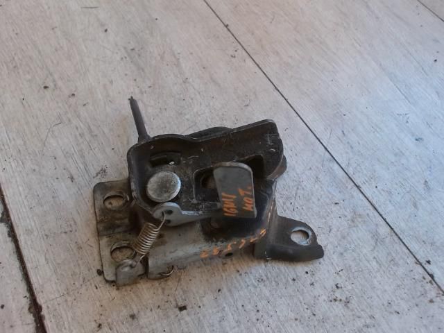 bontott SUZUKI IGNIS I Motorháztető Zárszerkezet