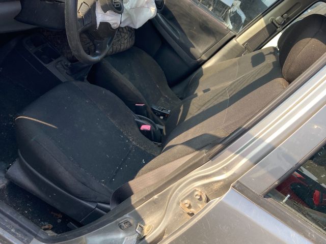 bontott SUZUKI IGNIS I Pohártartó