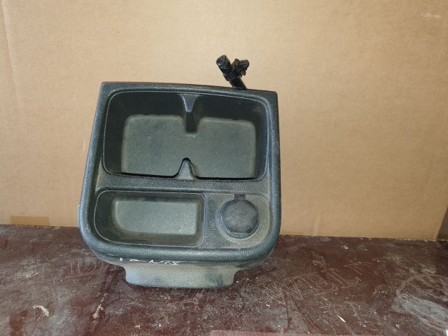 bontott SUZUKI IGNIS I Pohártartó