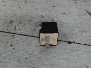 bontott SUZUKI IGNIS I Relé