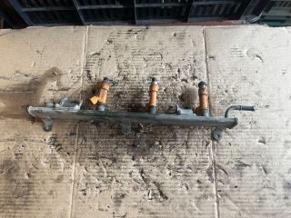 bontott SUZUKI IGNIS II Porlasztó Sor / Híd