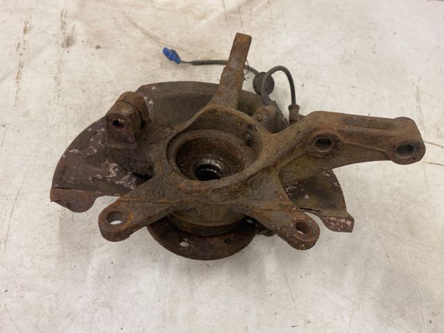 bontott SUZUKI IGNIS II Bal első Csonkállvány Kerékaggyal