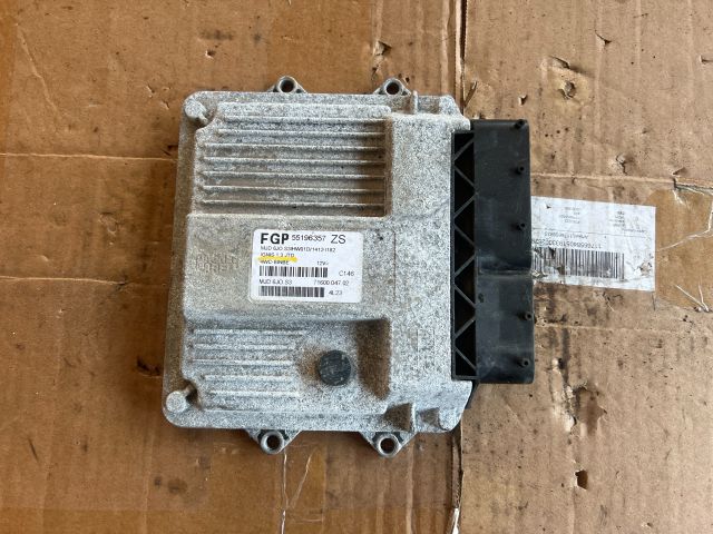 bontott SUZUKI IGNIS II Motorvezérlő