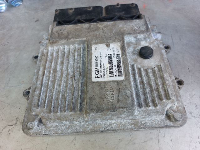 bontott SUZUKI IGNIS II Motorvezérlő