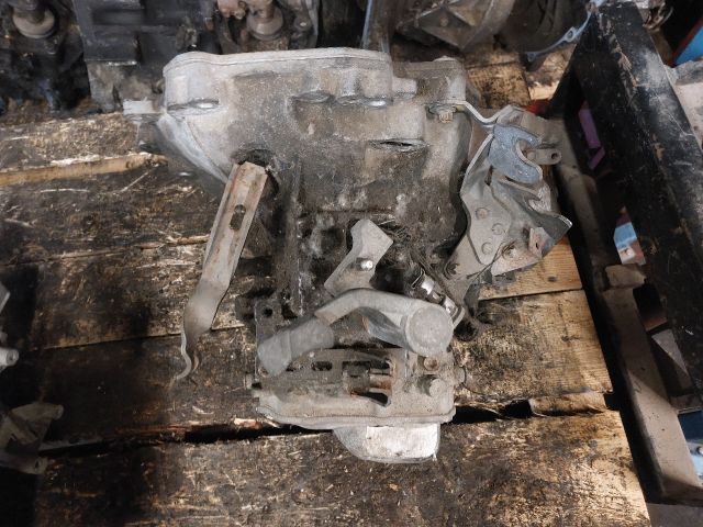 bontott SUZUKI IGNIS II Váltó (Mechanikus)