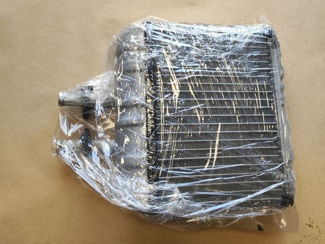 bontott SUZUKI IGNIS II Fűtőradiátor