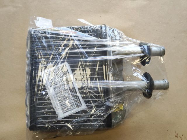 bontott SUZUKI IGNIS II Fűtőradiátor