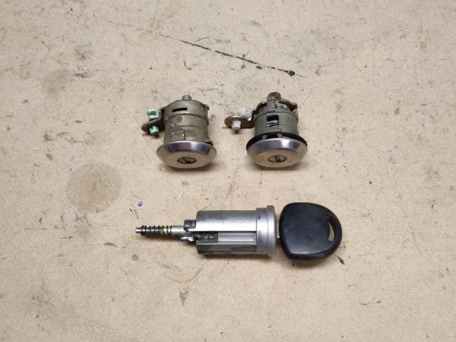 bontott SUZUKI IGNIS II Gyújtáskapcsoló