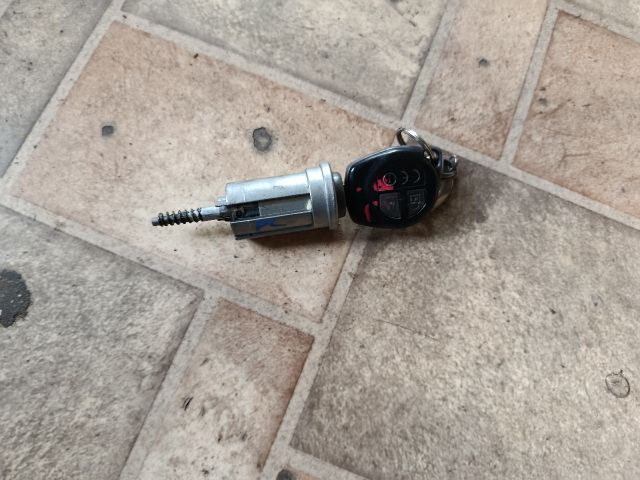 bontott SUZUKI IGNIS II Gyújtáskapcsoló