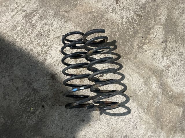 bontott SUZUKI IGNIS II Hátsó Rugó Pár