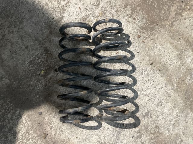 bontott SUZUKI IGNIS II Hátsó Rugó Pár