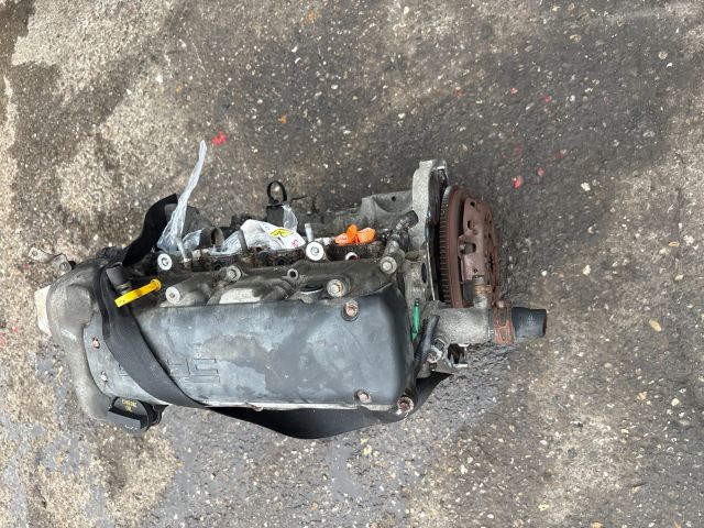 bontott SUZUKI IGNIS II Motor (Fűzött blokk hengerfejjel)