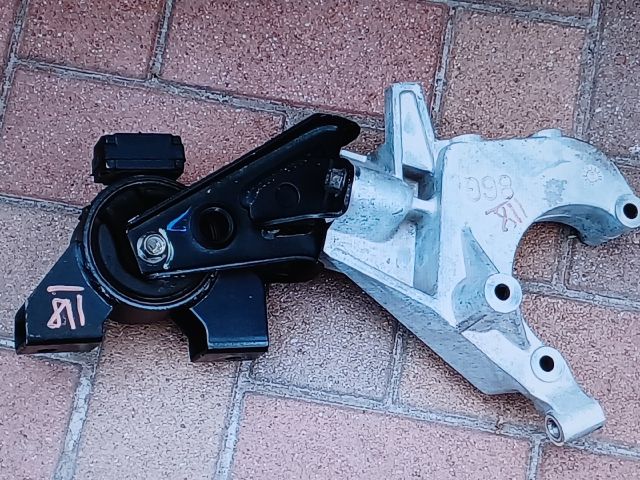 bontott SUZUKI IGNIS II Motor Tartó Bak (Fém)