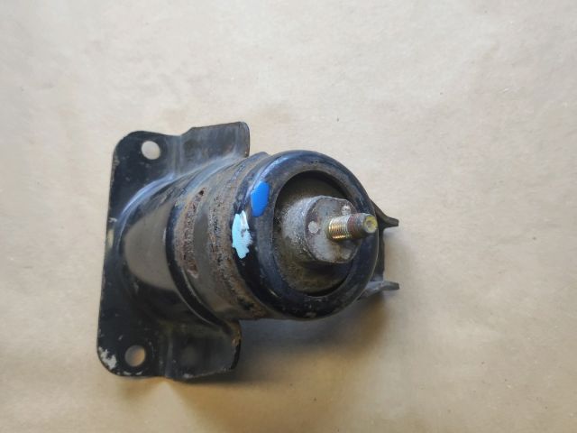 bontott SUZUKI IGNIS II Motor Tartó Bak Jobb