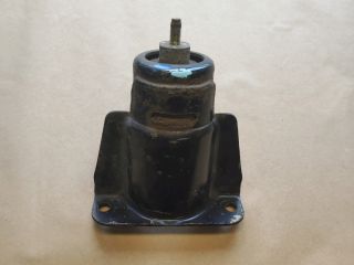 bontott SUZUKI IGNIS II Motor Tartó Bak Jobb