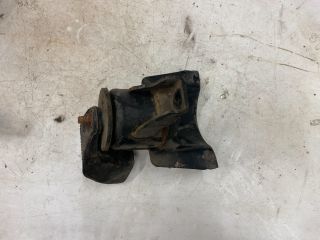 bontott SUZUKI IGNIS II Motor Tartó Bak Jobb