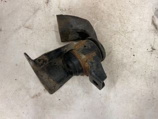 bontott SUZUKI IGNIS II Motor Tartó Bak Jobb