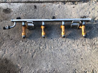 bontott SUZUKI IGNIS II Porlasztó Sor / Híd