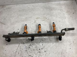 bontott SUZUKI IGNIS II Porlasztó Sor / Híd