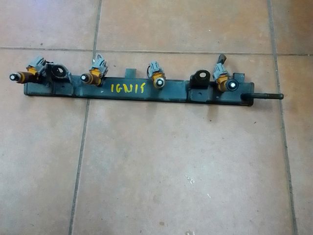 bontott SUZUKI IGNIS II Porlasztó Sor / Híd