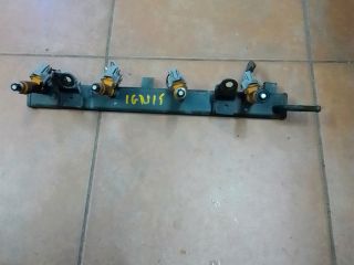 bontott SUZUKI IGNIS II Porlasztó Sor / Híd