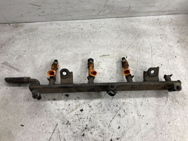 bontott SUZUKI IGNIS II Porlasztó Sor / Híd