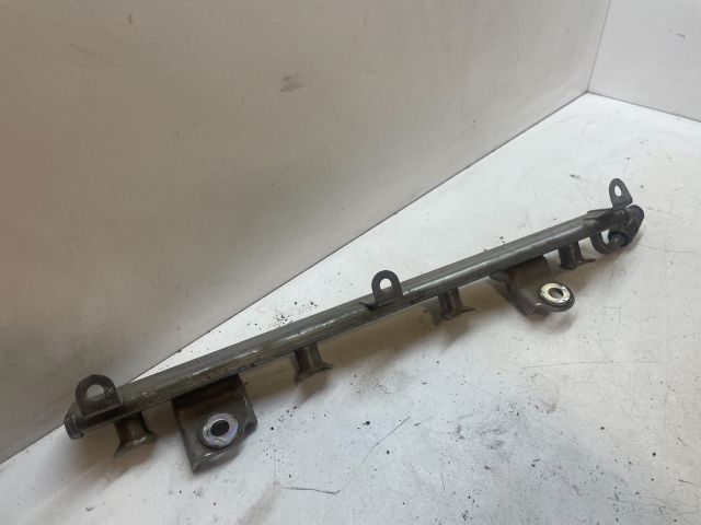 bontott SUZUKI IGNIS II Porlasztó Sor / Híd