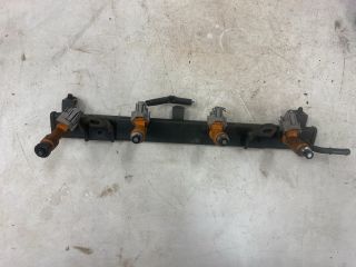 bontott SUZUKI IGNIS II Porlasztó Sor / Híd