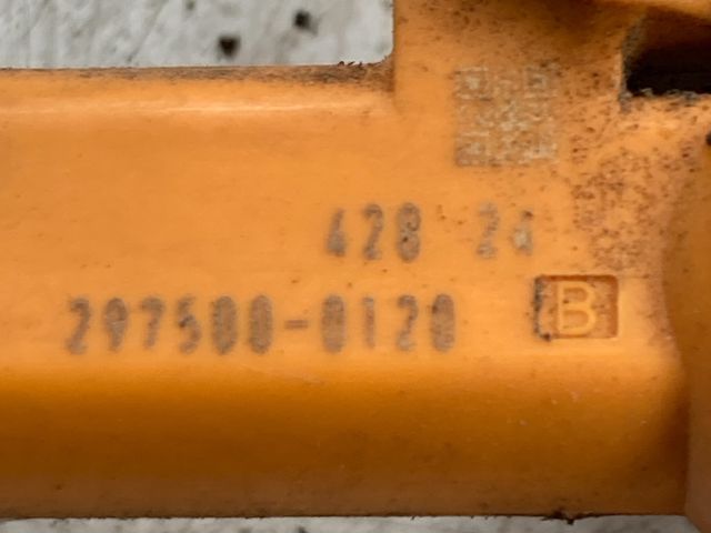 bontott SUZUKI IGNIS II Porlasztó Sor / Híd