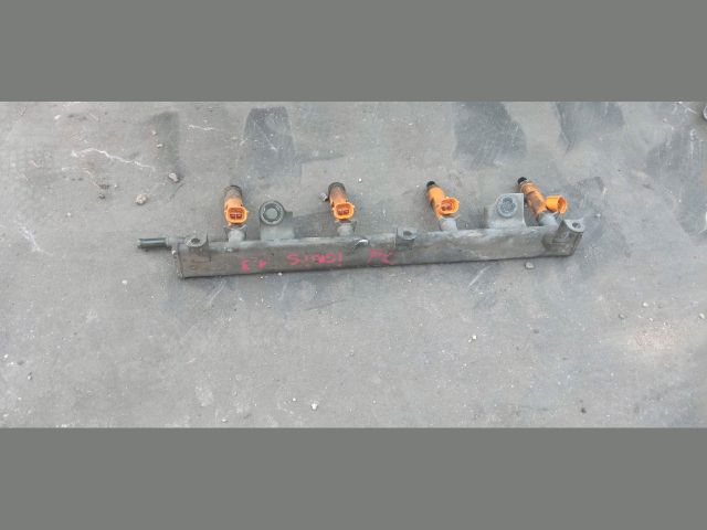 bontott SUZUKI IGNIS II Porlasztó Sor / Híd