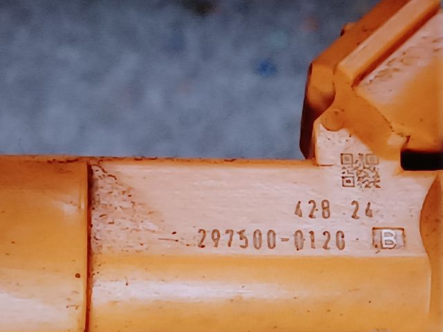 bontott SUZUKI IGNIS II Porlasztó Sor / Híd