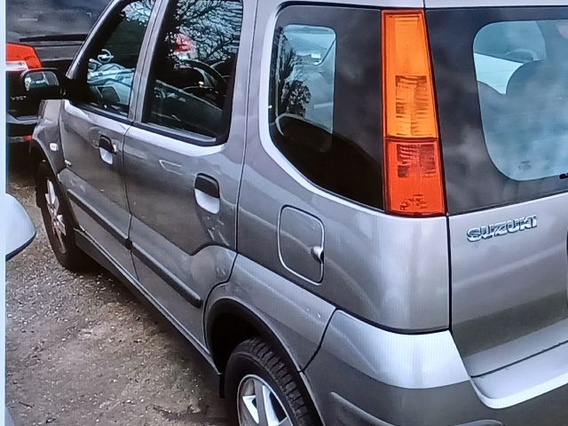 bontott SUZUKI IGNIS II Porlasztó Sor / Híd