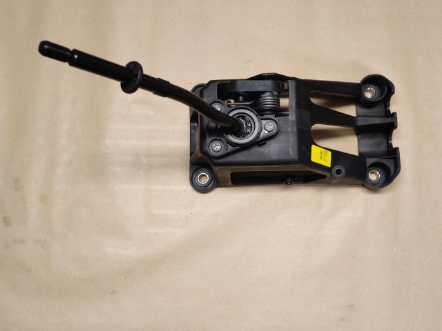 bontott SUZUKI IGNIS II Váltó Kulissza