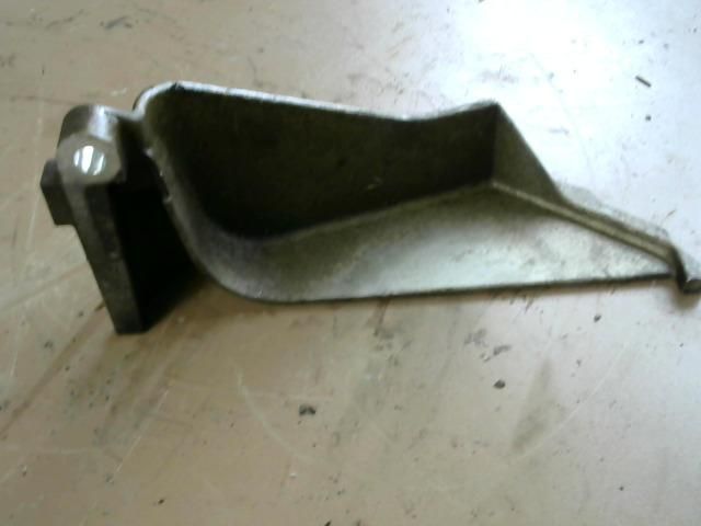 bontott SUZUKI IGNIS II Váltó Tartó Bak (Pozíciófüggetlen)