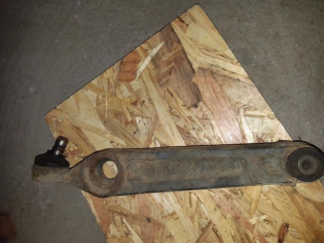 bontott SUZUKI IGNIS II Bal első Lengőkar