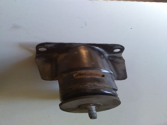 bontott SUZUKI IGNIS II Motor Tartó Bak Jobb